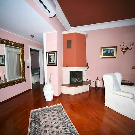 Royal View Apartament *